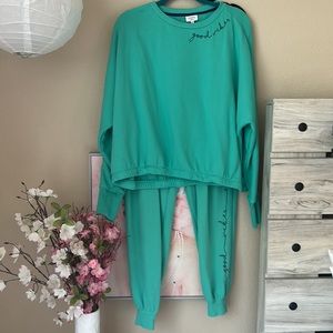 Good Vibes or Goodbye set